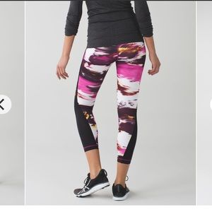 LULULEMON Pace Tight *Full-on Luxtreme size 4 berry pink multicolour legging